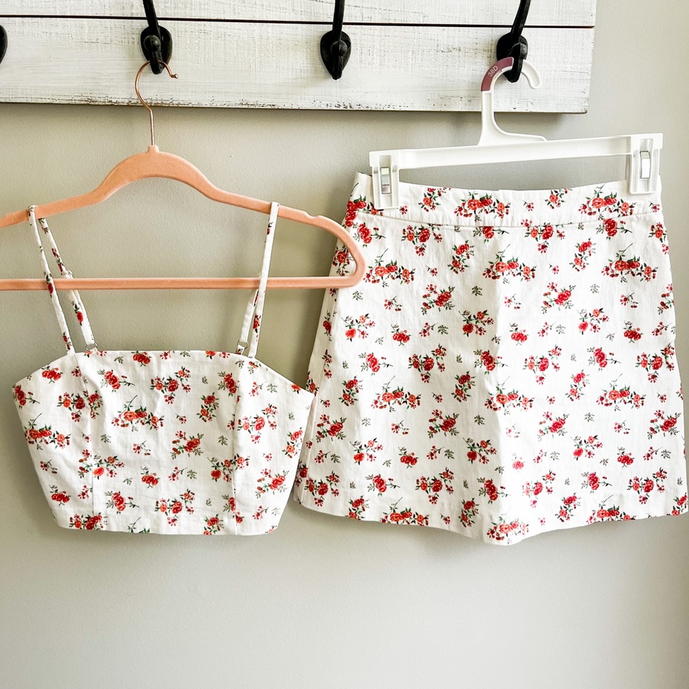 Two piece floral set from forever 21 Originally sold separately for $68 together